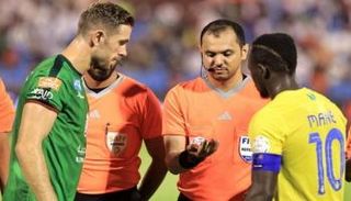 ماني وهندرسون من مباراة الاتفاق والنصر