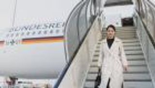 وزيرة خارجية ألمانيا "جربت كل شيء".. عطل  بالطائرة يخذل بيربوك