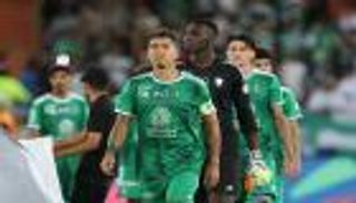 لعنة الأفضل.. أول إصابة تُبعد فيرمينو عن الأهلي السعودي