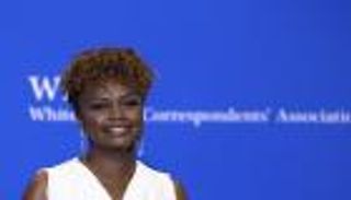  هفوات بايدن تنتقل لمساعديه.. ورطة جديدة للبيت الأبيض