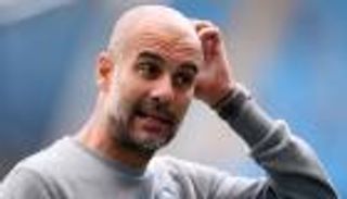 رسالة ساخرة.. غوارديولا يشكو من ضغط مباريات مانشستر سيتي