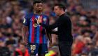 بعد تقارير ريال مدريد.. هل يقوم أنسو فاتي بخيانة برشلونة؟