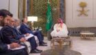 محمد بن سلمان يبحث مع وزير خارجية إيران "الفرص المستقبلية للتعاون"
