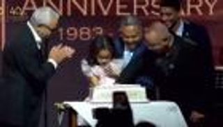 ابنة محمد عبده "العنود".. ظهور يخطف الأنظار في لندن (صور)