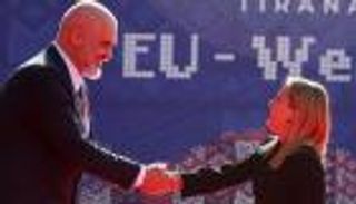 بأمر "ميلوني".. إيطاليا تسدد فاتورة مطعم لمواطنين فروا دون دفع الحساب