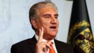 سيرا على الجمر.. باكستان تعتقل الرجل الثاني بـ"حزب خان"