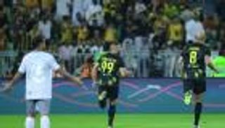 الهلال يفسد ليلة نيمار.. وهدف بطريقة قاهر برشلونة يؤمن فوز الاتحاد