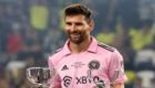 مارتينو يُجيب.. كيف يتلاعب ميسي بالتاريخ في أمريكا؟