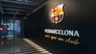 الأزمة المالية تتفاقم.. برشلونة عاجز عن إطعام لاعبيه