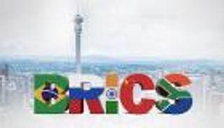 العالم على أعتاب مرحلة اقتصادية تاريخية.. خطط "بريكس" لردع الدولار