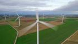 ثروة أوروبا "الخضراء" تنجو من فخ بايدن.. ماذا حدث في عام؟