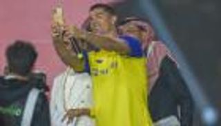 بالثوب السعودي.. كريستيانو رونالدو يصنع الحدث في الرياض