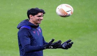 ياسين بونو حارس مرمى الهلال السعودي الجديد