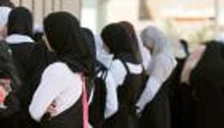 طالبة عراقية تلد في أثناء الامتحان.. ووزارة التربية تعلق