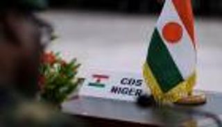 "إيكواس" ترفض الفترة الانتقالية بالنيجر.. المجلس العسكري بين خيارين