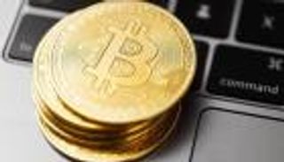 أسعار العملات الرقمية.. لعنة تطارد بيتكوين وتصيب "الكريبتو"