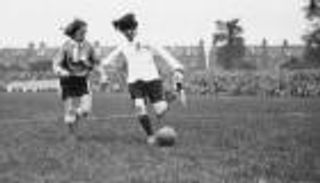 من عاشقة التدخين لعداءة إسبانيا.. كيف تطورت كرة القدم النسائية في 100 عام؟