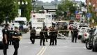 حاول قتل زوجته وضل الرصاص طريقه.. شرطي سابق يقتل 3 أشخاص بالخطأ