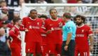 بدأت من محمد صلاح.. 3 دقائق كارثية عاشها ليفربول ضد نيوكاسل (فيديو)