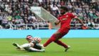 برعاية محمد صلاح.. ليفربول يقهر المستحيل بفوز درامي على نيوكاسل