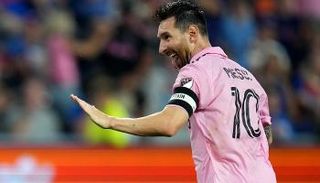 ليونيل ميسي ضد نيويورك