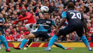 من فوز مانشستر يونايتد على أرسنال 8-2 في 2011