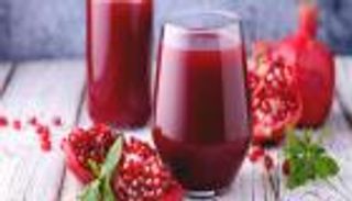 منها الرمان.. هذه الأطعمة تخلص الجسم من آثار التدخين