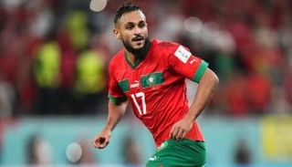 النجم سفيان بوفال 
