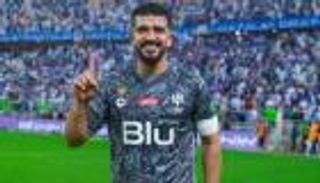 تمهيدا لرحيل المعيوف.. الهلال يضم حارسا جديدا من أهلي جدة