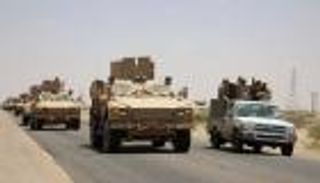 الحوثي بمقصلة القوات المشتركة.. نيران يمنية "تعترض" خلية إرهابية