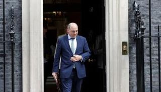 بن والاس يخرج من دواننغ ستريت