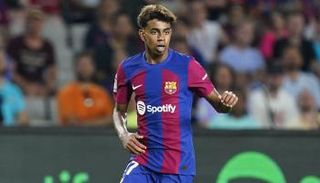 من هو لامين يامال لاعب برشلونة الإسباني