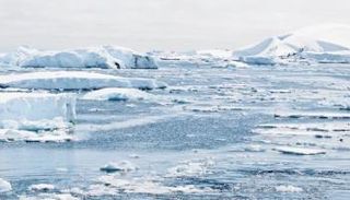 صورة لمحيط متجمد (مصدر الصورة: كانفا)