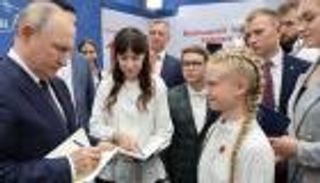 بوتين يقص في "الحصة الأولى" حكاية عن جده وجدته القتيلة