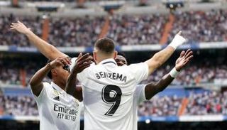 كريم بنزيما بقميص ريال مدريد
