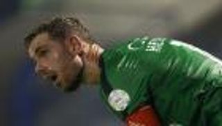 رسالة باللغة العربية.. أجواء الدوري السعودي تُثير مشاعر هندرسون