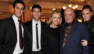 الفايد مع عائلته 