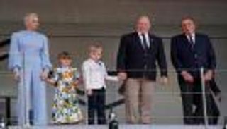 فضائح "القصر الوردي".. حكم ثاني أصغر دولة بالعالم مهدد بعد 8 قرون