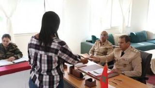فتيات مغربيات يتقدمنَ للتجنيد العسكري