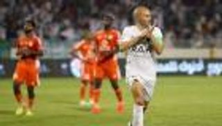 إنييستا يوجه رسالة استثنائية إلى سلطان النيادي