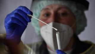 متحور كورونا الجديد يثير قلق العلماء - صورة تعبيرية