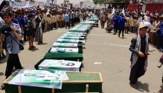 تشييع جثامين عناصر حوثية قتلت خلال المعارك - أرشيفية