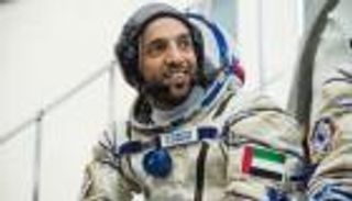 يوميات سلطان النيادي.. ابن الإمارات يضع العرب في "قلب الفضاء"