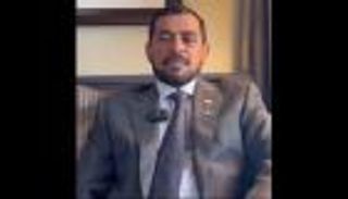 والد سلطان النيادي يهدي ابنه قصيدة بمناسبة عودته إلى الأرض (فيديو)