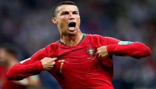 كريستيانو رونالدو قائد وأسطورة البرتغال
