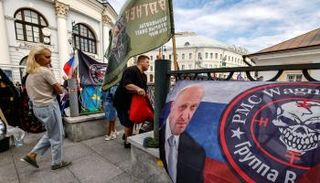 نصب تذكاري غير رسمي لرئيس فاغنر -وول ستريت جورنال