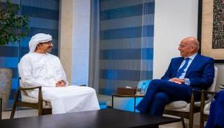 عبد الله بن زايد آل نهيان يستقبل وزير الدفاع اليوناني