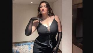 جين ديبيكا غاريت