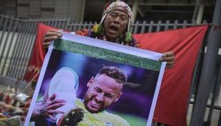 نيمار وسحرة منتخب بيرو