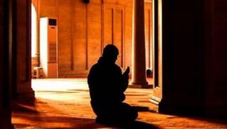 صلاة لرفع البلايا- أرشيفية